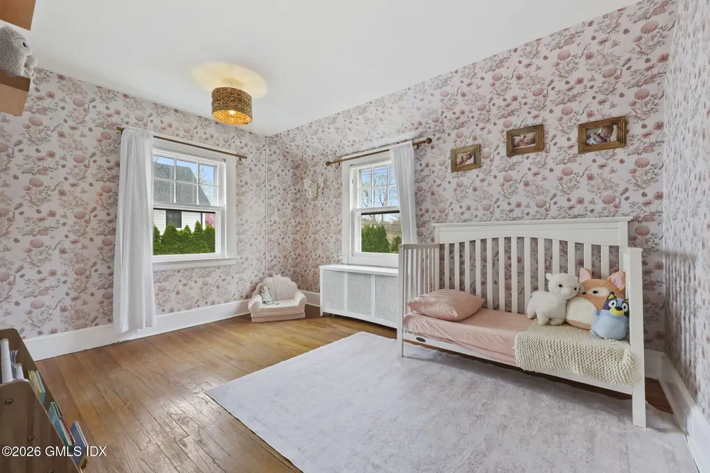 64 Summit Road Riverside CT 06878