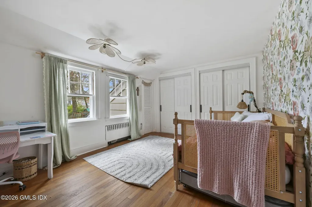 64 Summit Road Riverside CT 06878