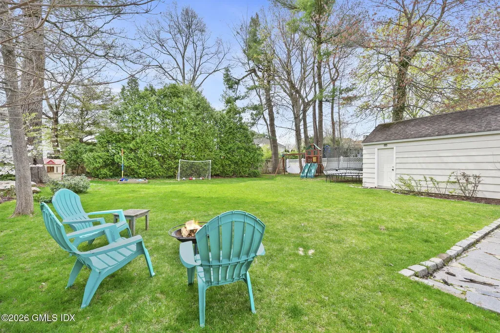 64 Summit Road Riverside CT 06878