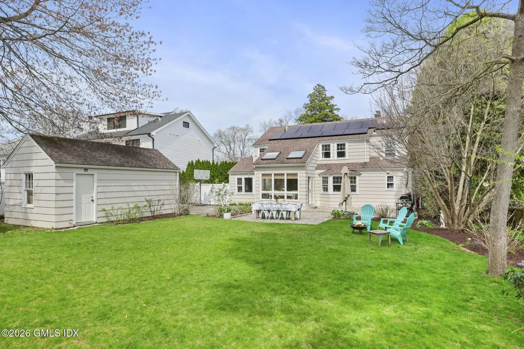 64 Summit Road Riverside CT 06878