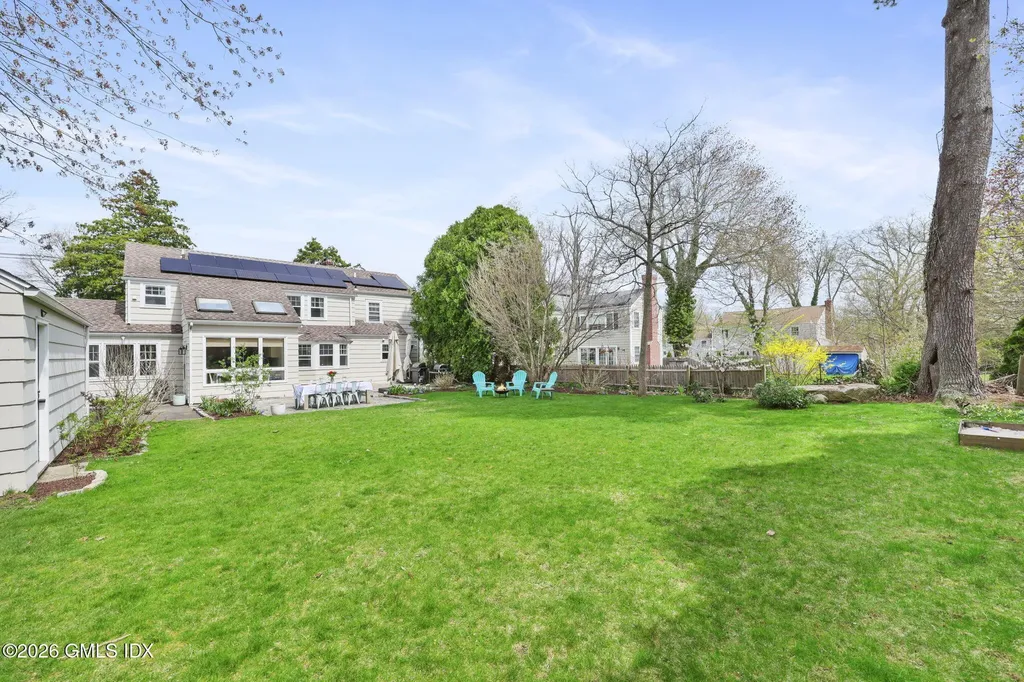64 Summit Road Riverside CT 06878