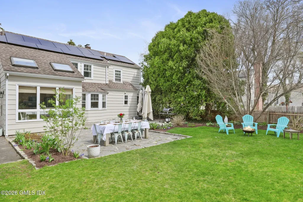 64 Summit Road Riverside CT 06878