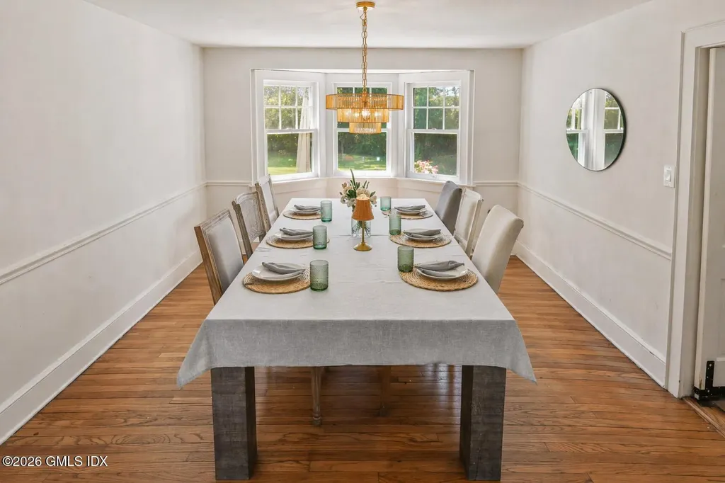 64 Summit Road Riverside CT 06878