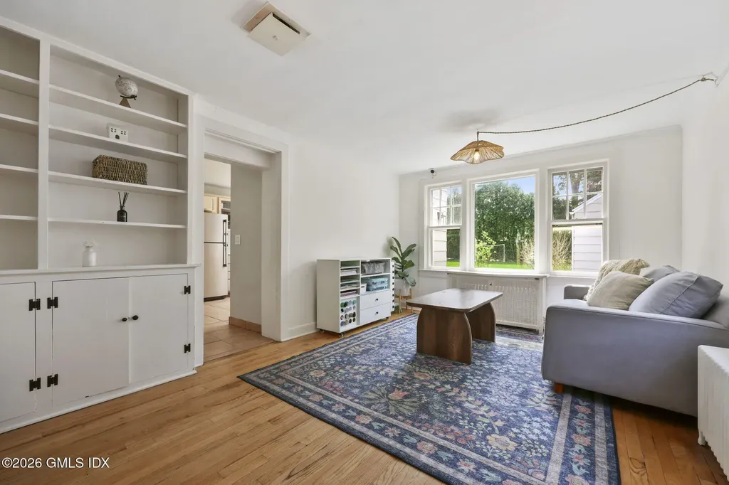 64 Summit Road Riverside CT 06878