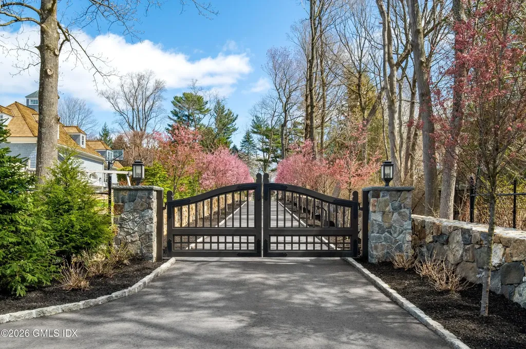 6 Carpenters Brook Road Greenwich CT 06831