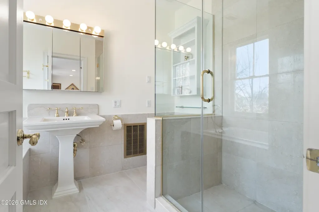 62 Park Avenue Old Greenwich CT 06870