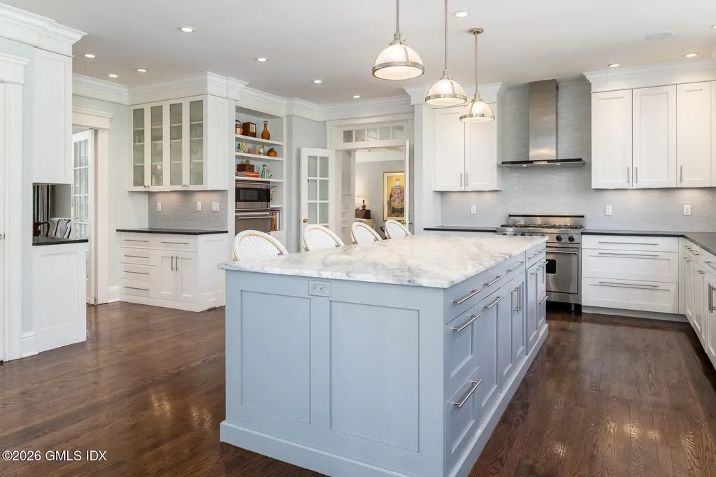 7 Knollwood Drive Greenwich CT 06830