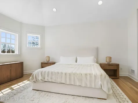 147 Holly Hill Lane Greenwich CT 06830