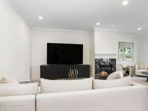 147 Holly Hill Lane Greenwich CT 06830