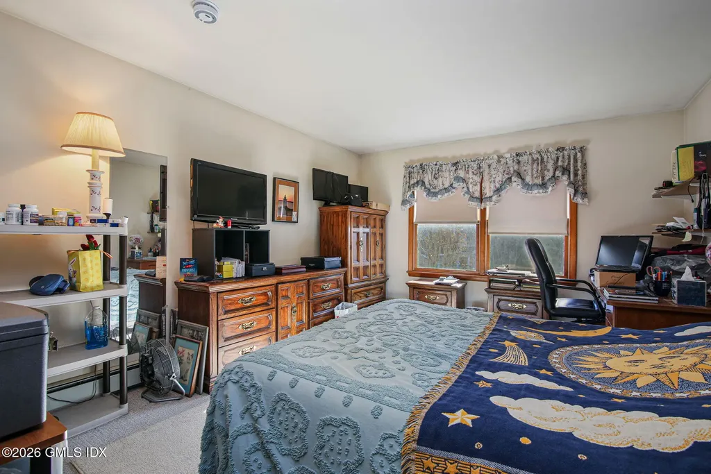 64 Le Grande Avenue Greenwich CT 06830