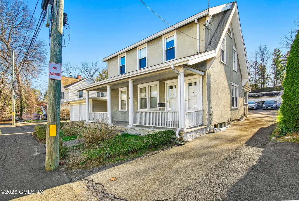 64 Le Grande Avenue Greenwich CT 06830