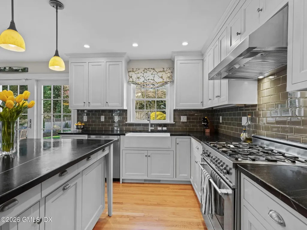 14 Pond Place Cos Cob CT 06807