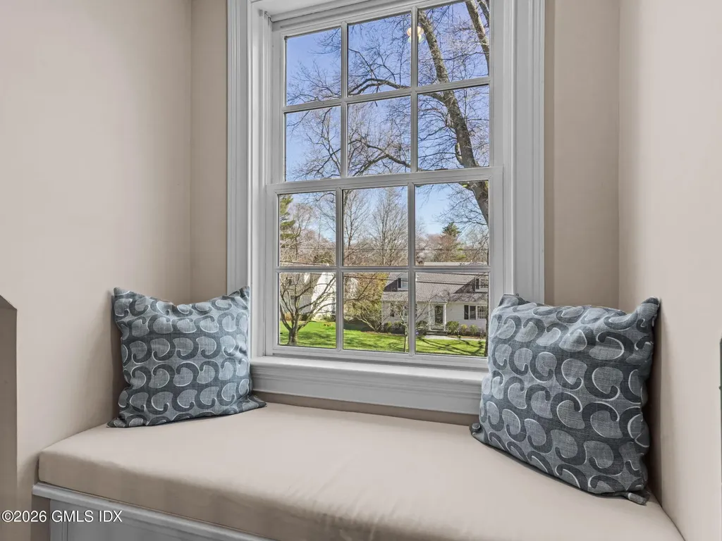 14 Pond Place Cos Cob CT 06807