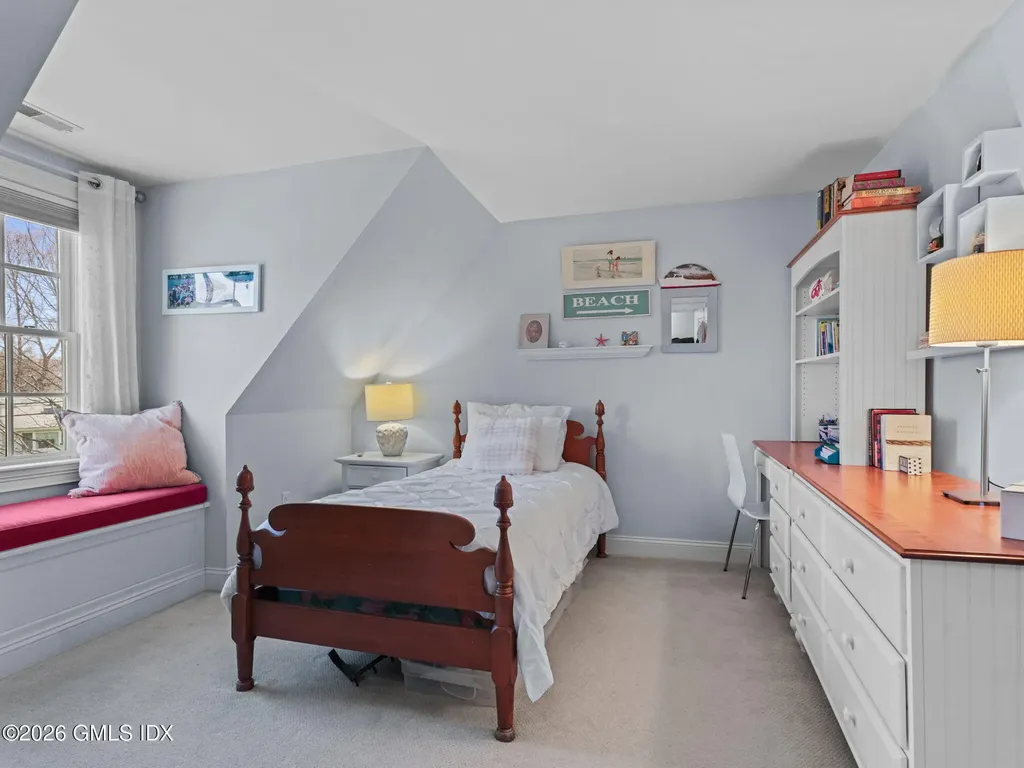 14 Pond Place Cos Cob CT 06807