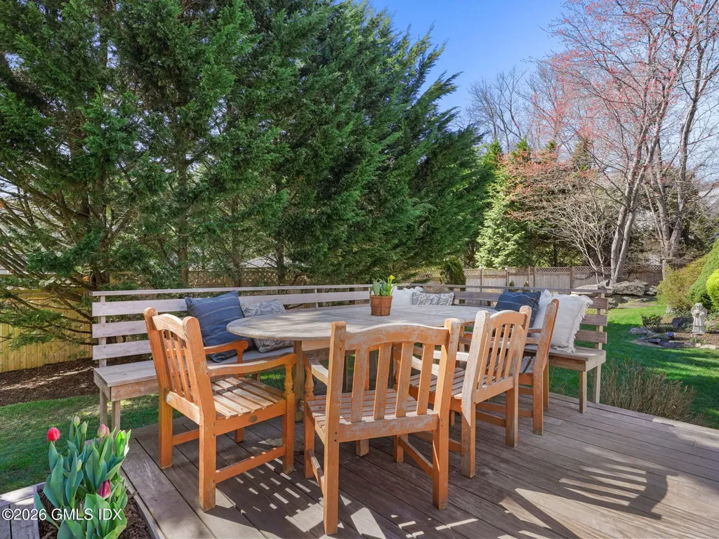 14 Pond Place Cos Cob CT 06807