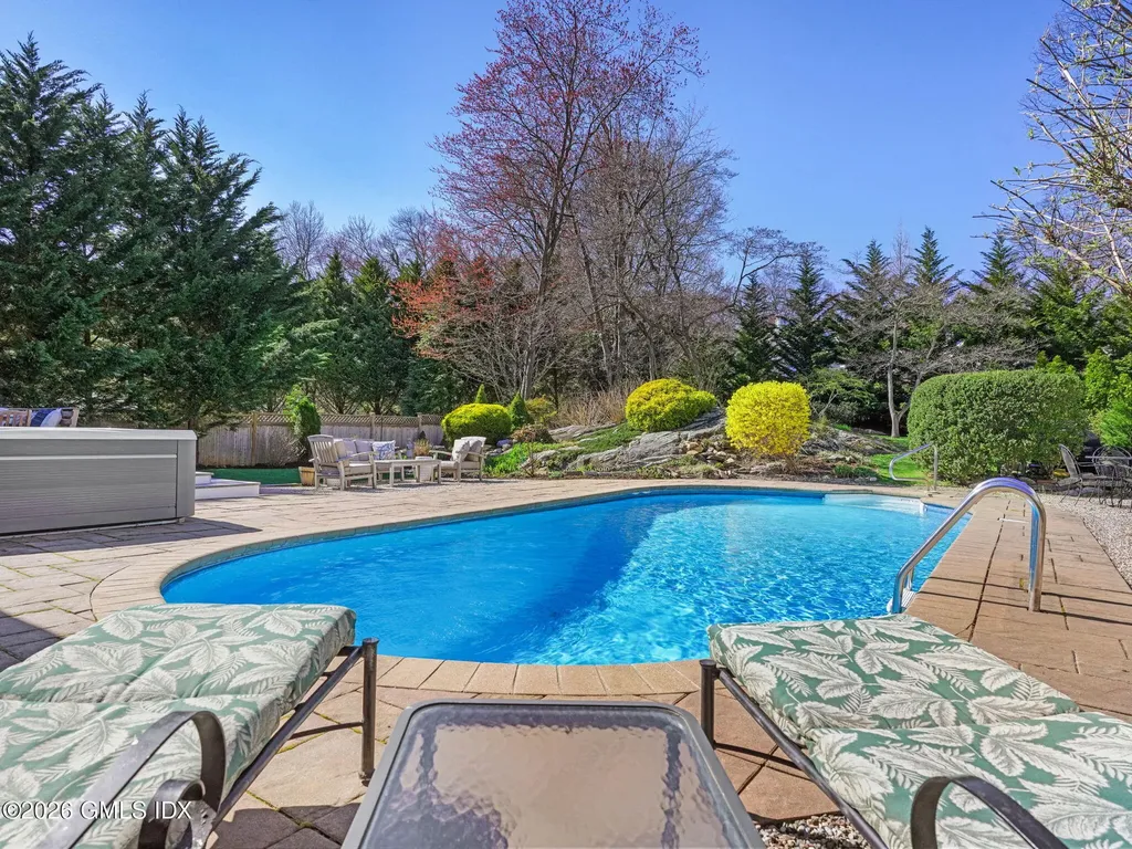 14 Pond Place Cos Cob CT 06807