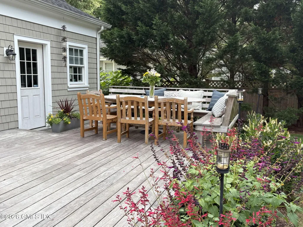 14 Pond Place Cos Cob CT 06807