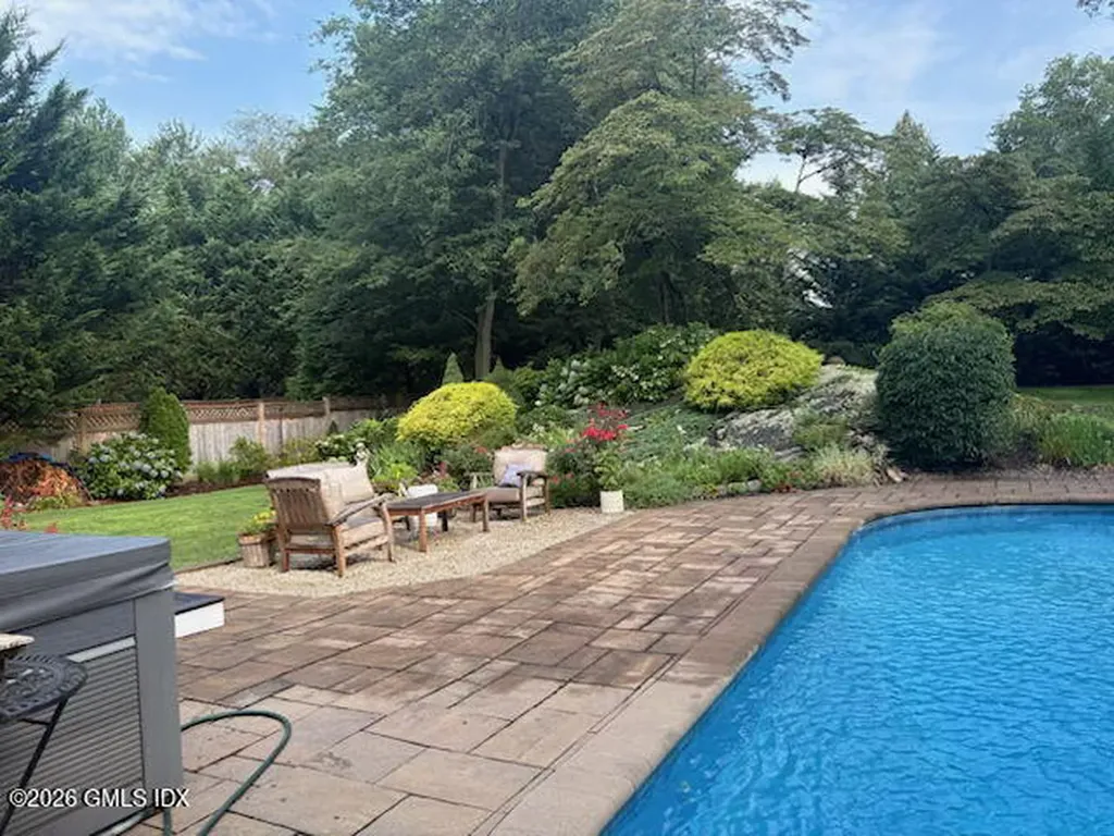 14 Pond Place Cos Cob CT 06807