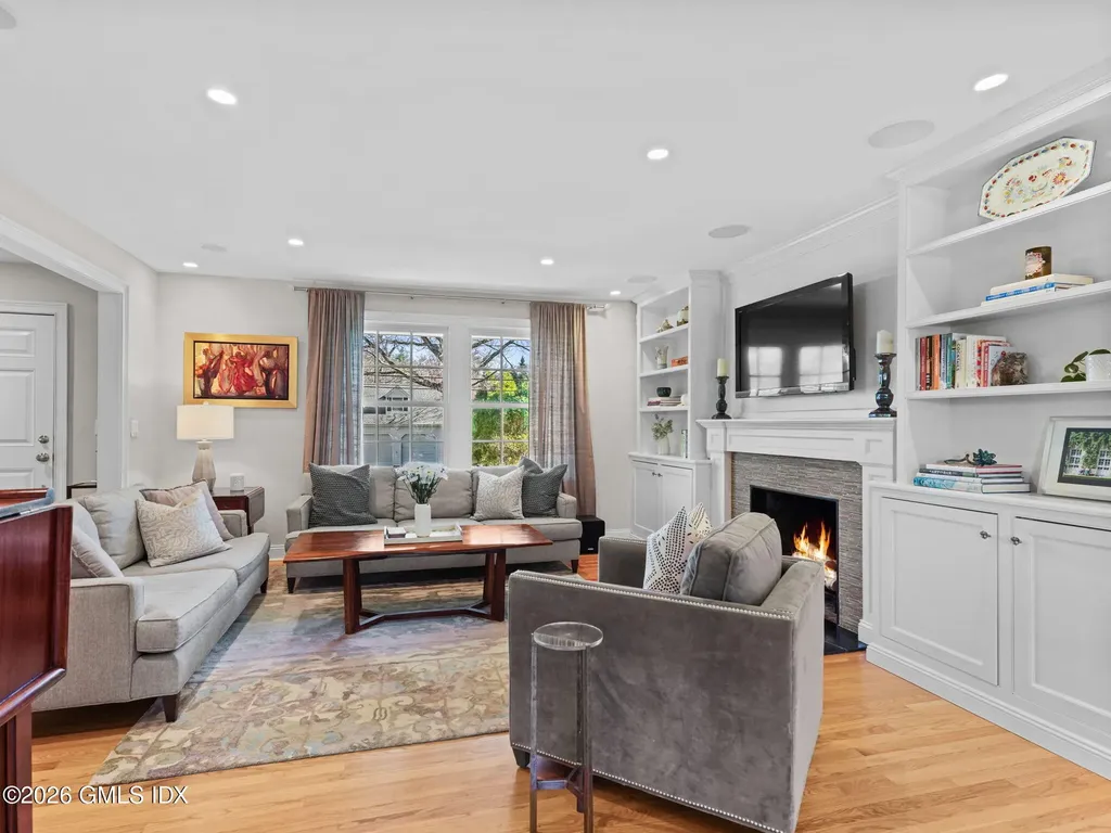14 Pond Place Cos Cob CT 06807