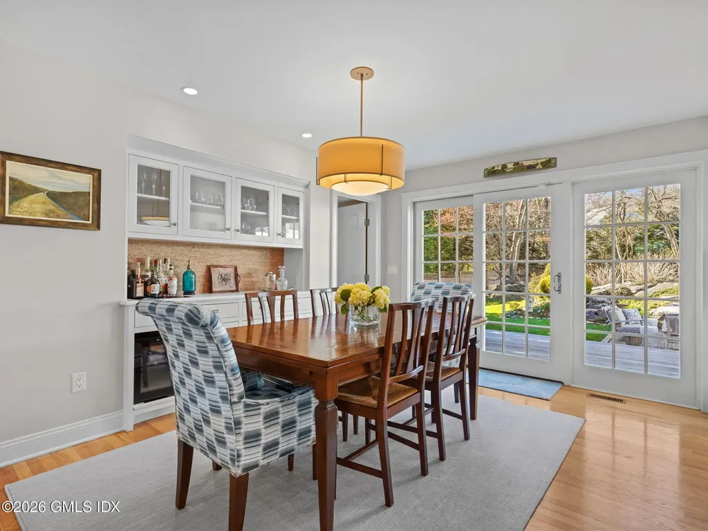 14 Pond Place Cos Cob CT 06807