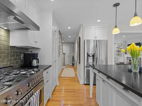 14 Pond Place Cos Cob CT 06807