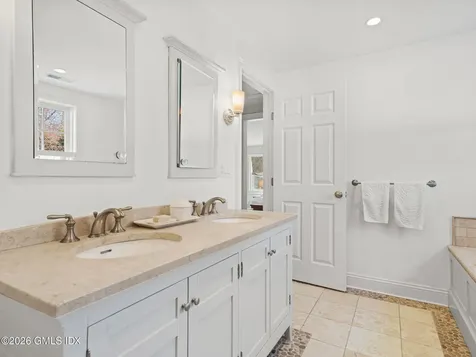 14 Pond Place Cos Cob CT 06807