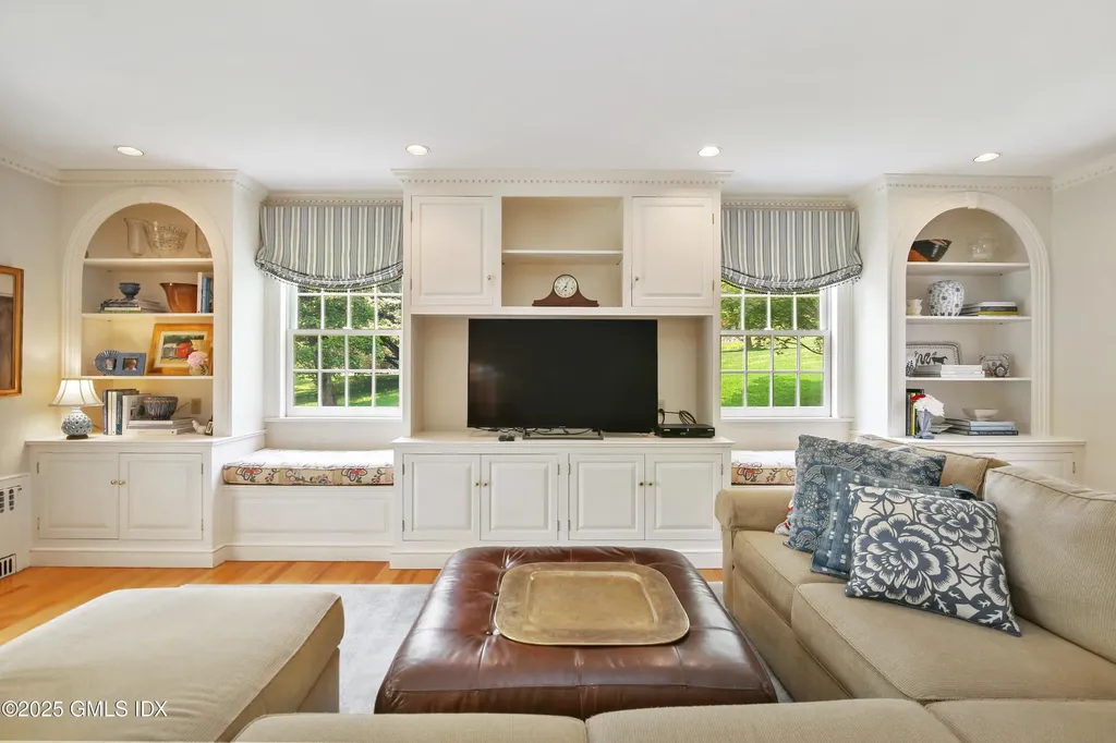 19 Sky Meadow Drive Stamford CT 06903