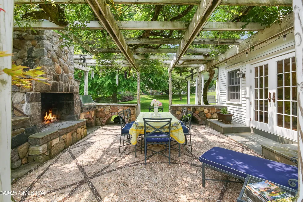 19 Sky Meadow Drive Stamford CT 06903