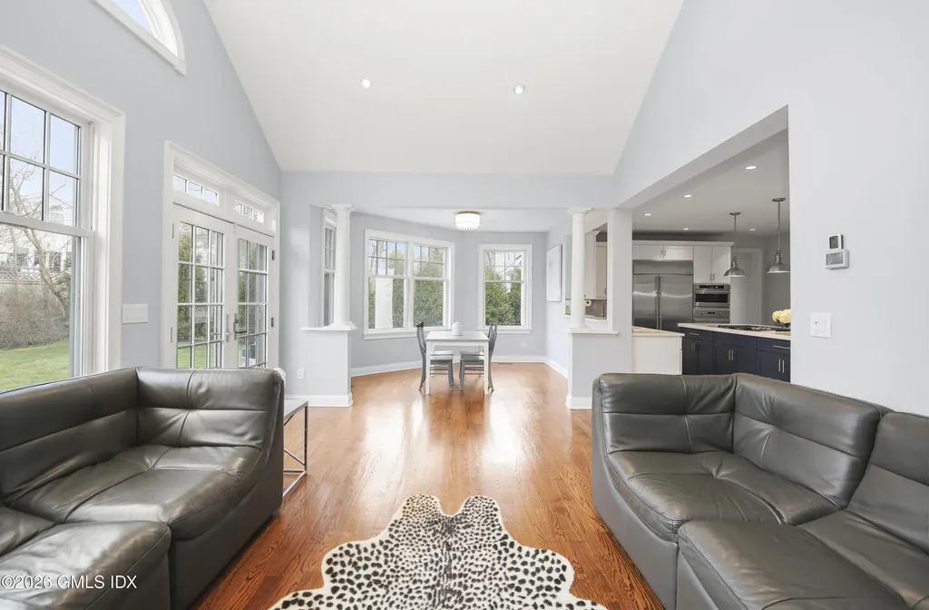 27 Macarthur Drive Old Greenwich CT 06870