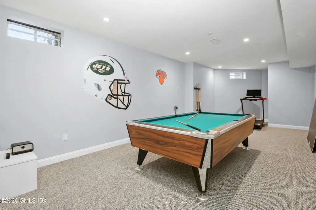 27 Macarthur Drive Old Greenwich CT 06870
