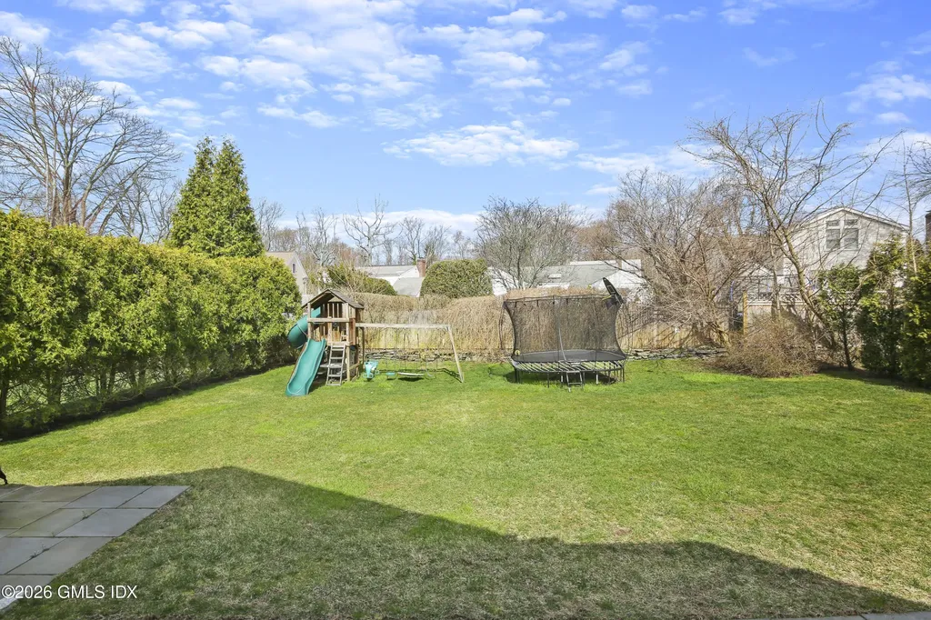 27 Macarthur Drive Old Greenwich CT 06870
