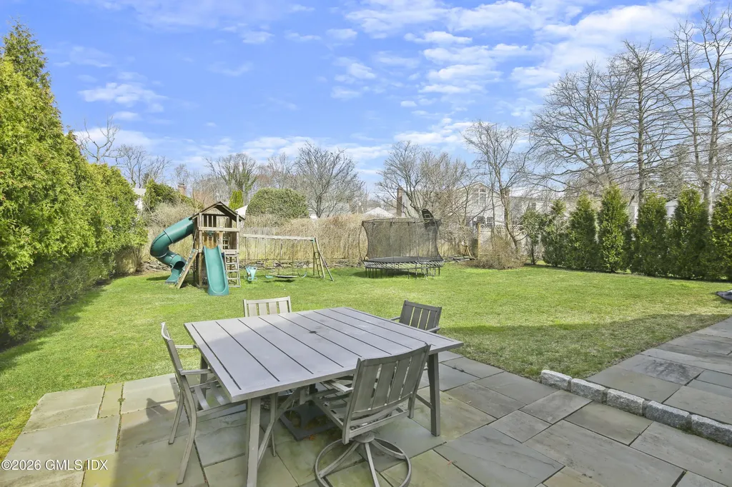 27 Macarthur Drive Old Greenwich CT 06870