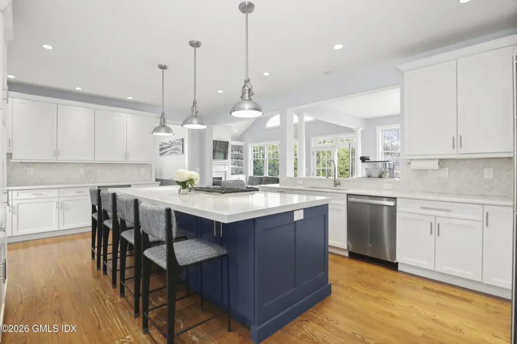 27 Macarthur Drive Old Greenwich CT 06870