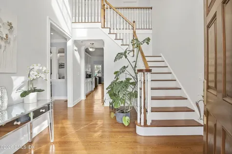 27 Macarthur Drive Old Greenwich CT 06870
