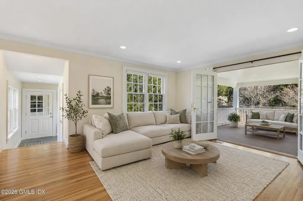 93 Summit Road Riverside CT 06878