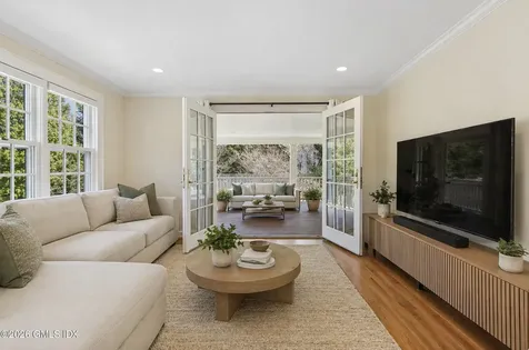93 Summit Road Riverside CT 06878