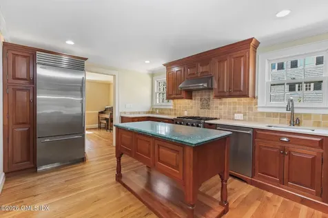93 Summit Road Riverside CT 06878