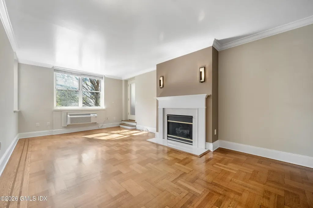 25 W Elm Street Greenwich CT 06830