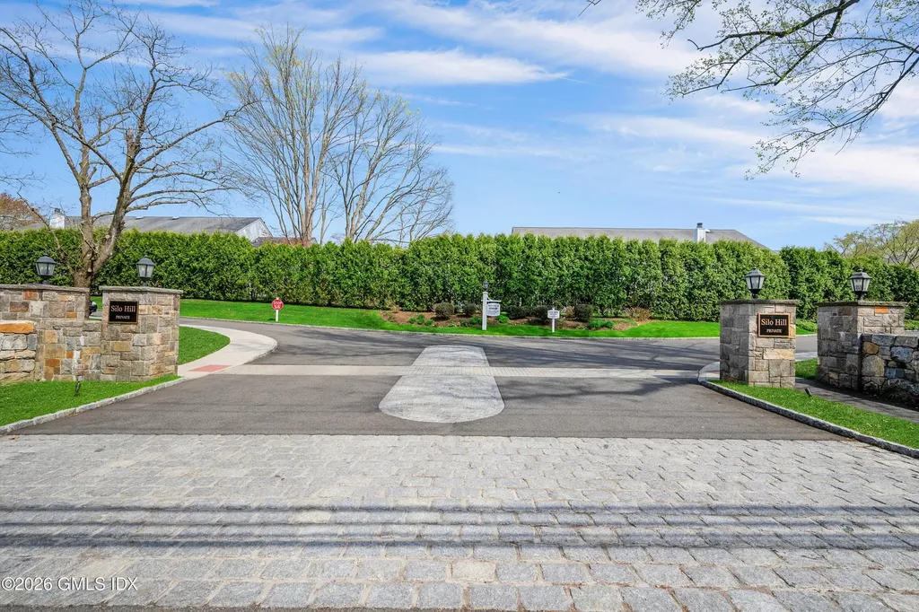 58 Stirrup Lane Riverside CT 06878