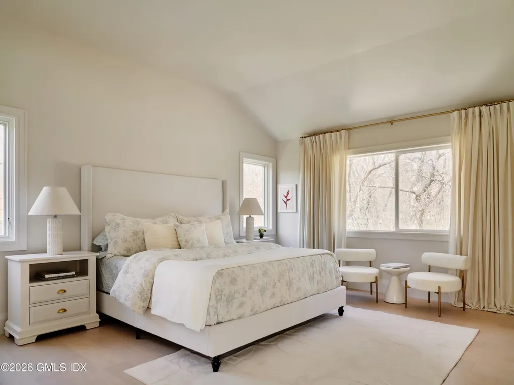37 Mary Lane Riverside CT 06878