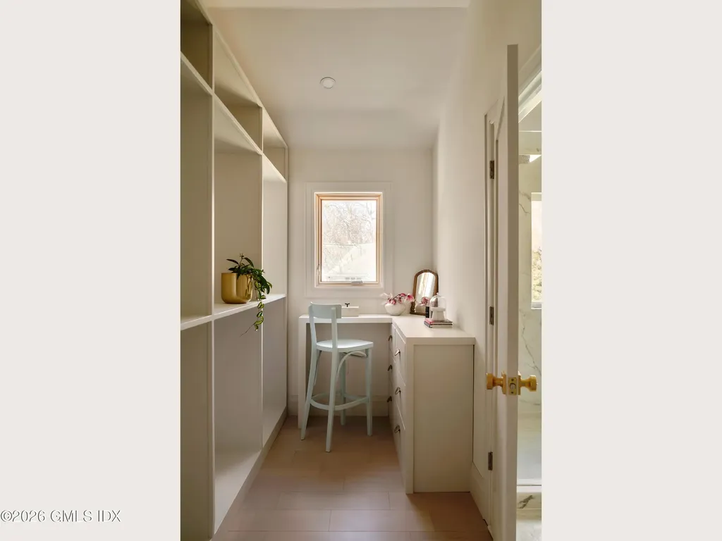 37 Mary Lane Riverside CT 06878