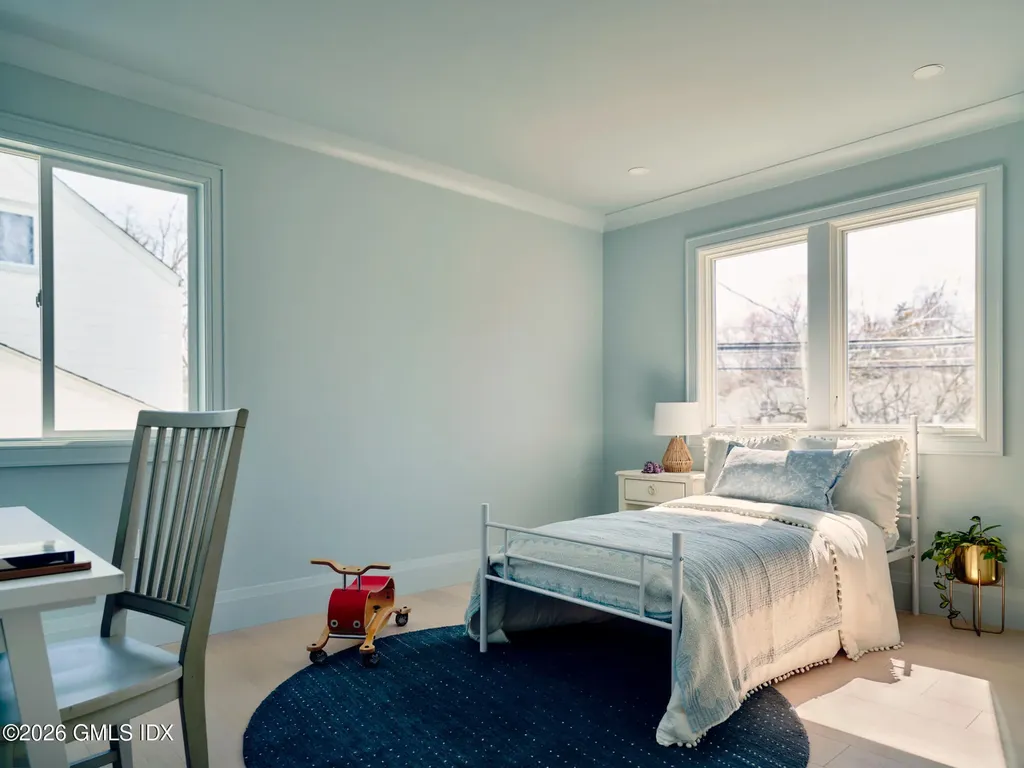 37 Mary Lane Riverside CT 06878