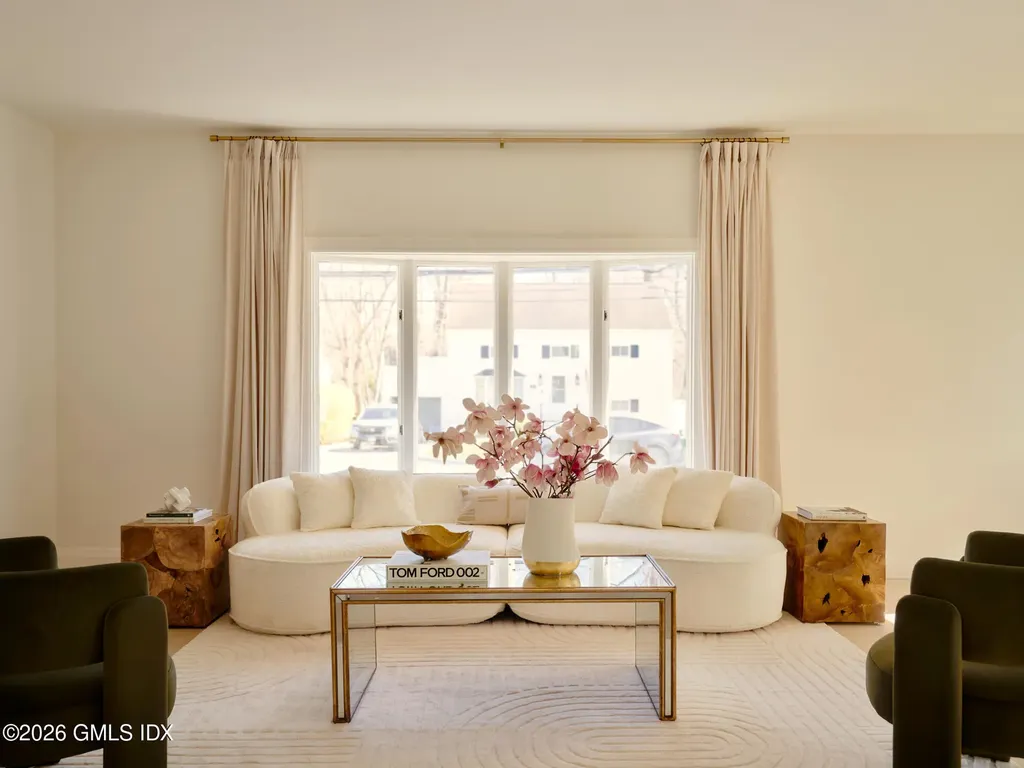 37 Mary Lane Riverside CT 06878
