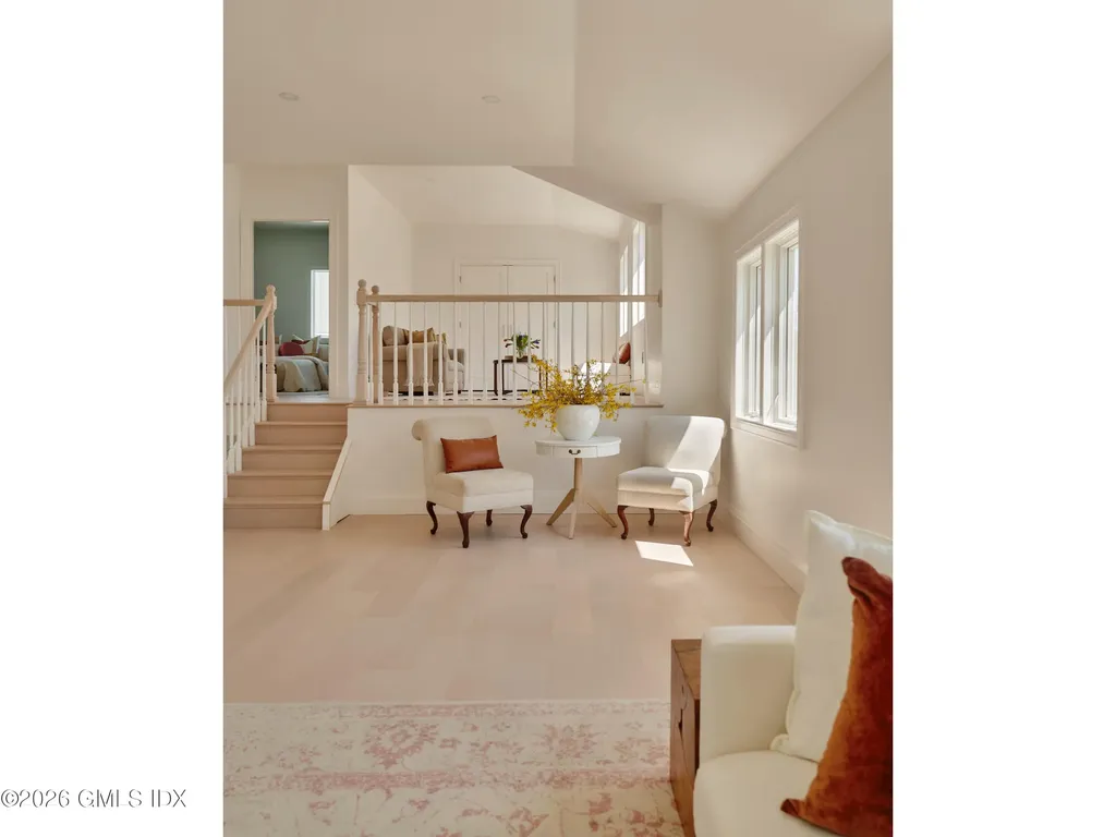 37 Mary Lane Riverside CT 06878