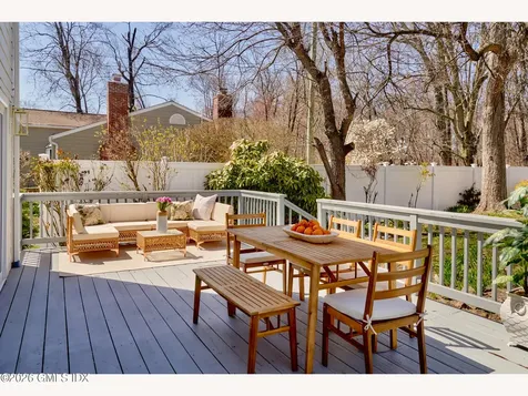 37 Mary Lane Riverside CT 06878
