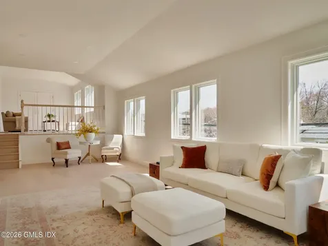 37 Mary Lane Riverside CT 06878