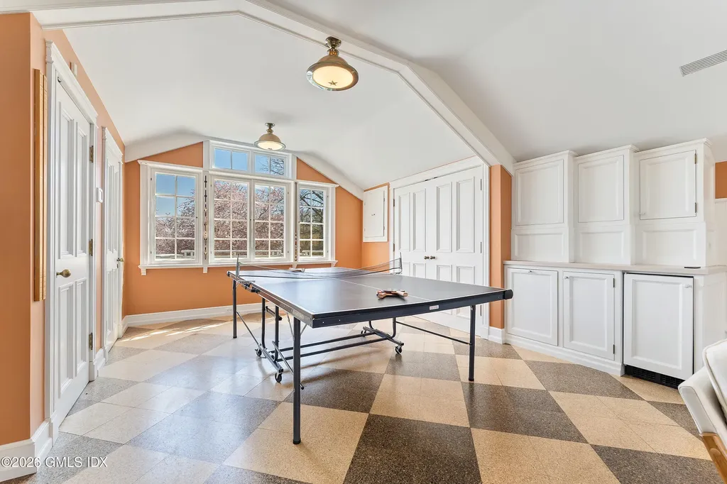 7 Calhoun Drive Greenwich CT 06831