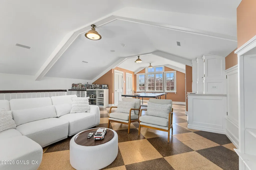 7 Calhoun Drive Greenwich CT 06831