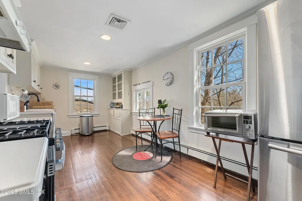7 Calhoun Drive Greenwich CT 06831