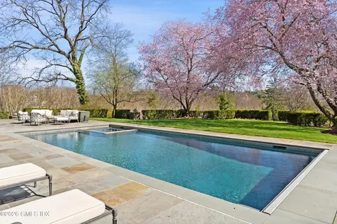 7 Calhoun Drive Greenwich CT 06831